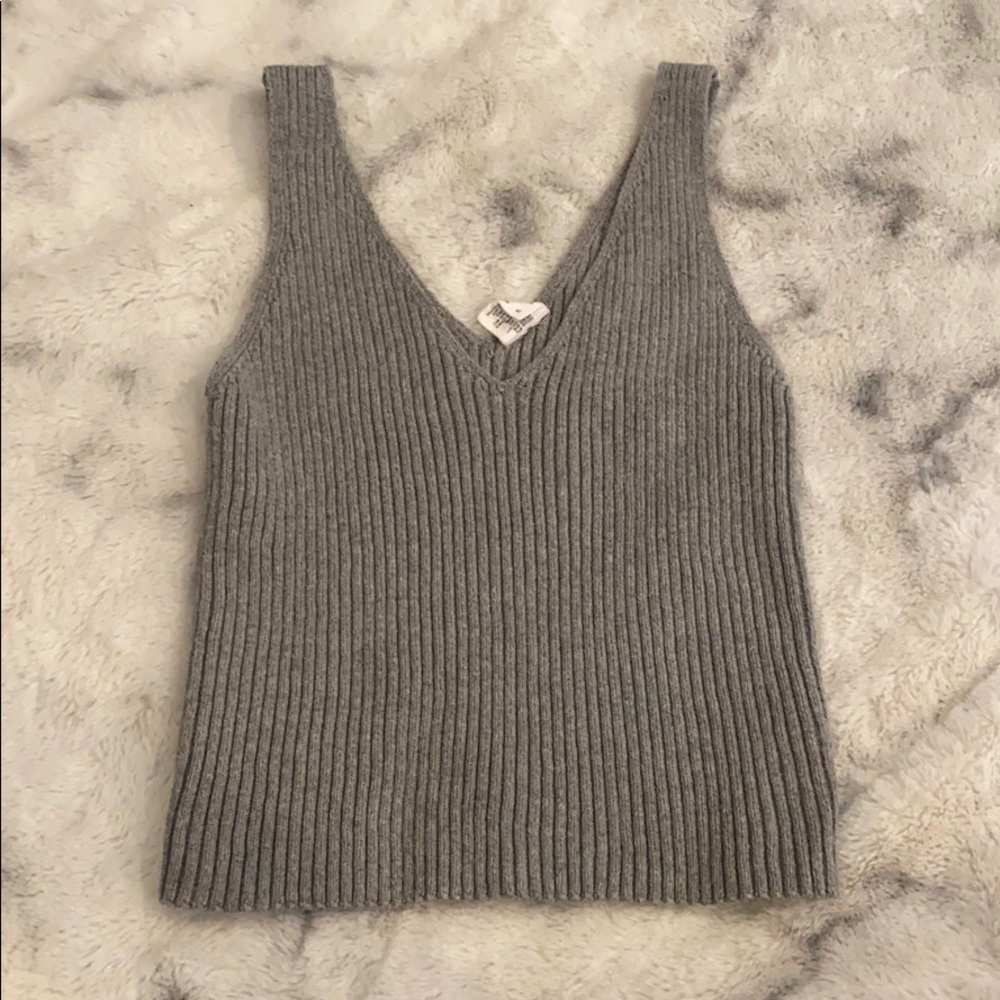 Grey , V neck, Croptop